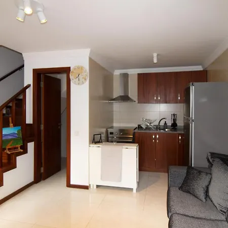 A Ilha Do Lindo Vale * Oporto