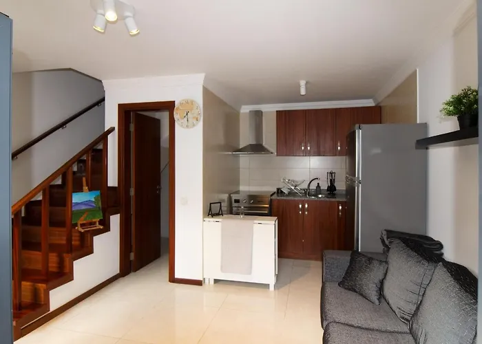 A Ilha Do Lindo Vale * Porto